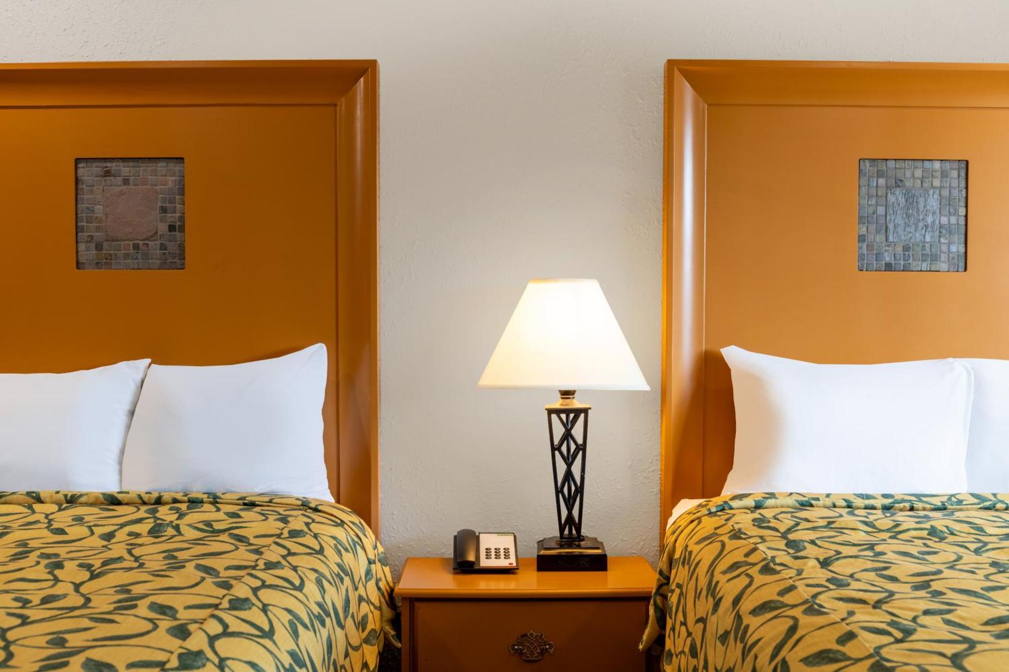 Ocean Inn & Suites Абердин Экстерьер фото